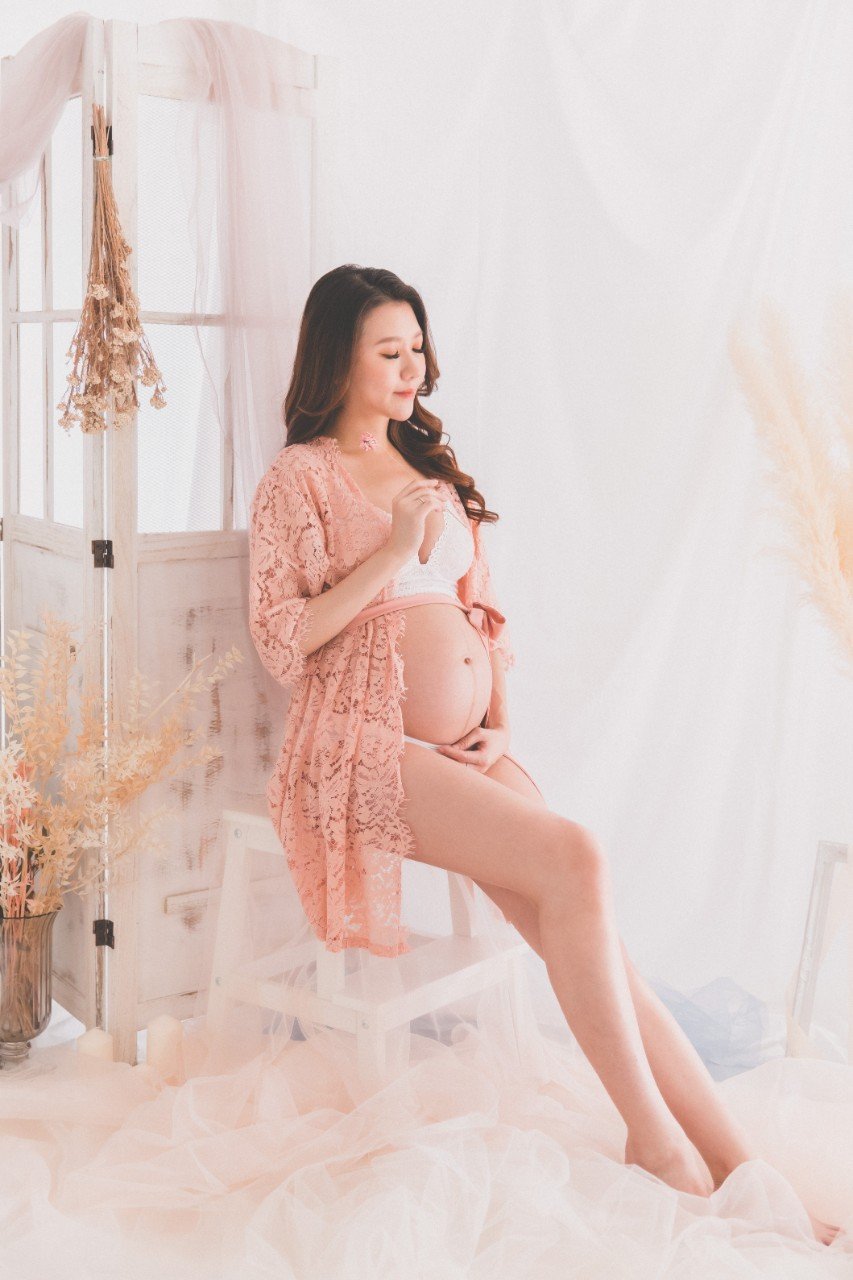 Mini Maternity Sessions x Wearetrouve | Bells & Birds