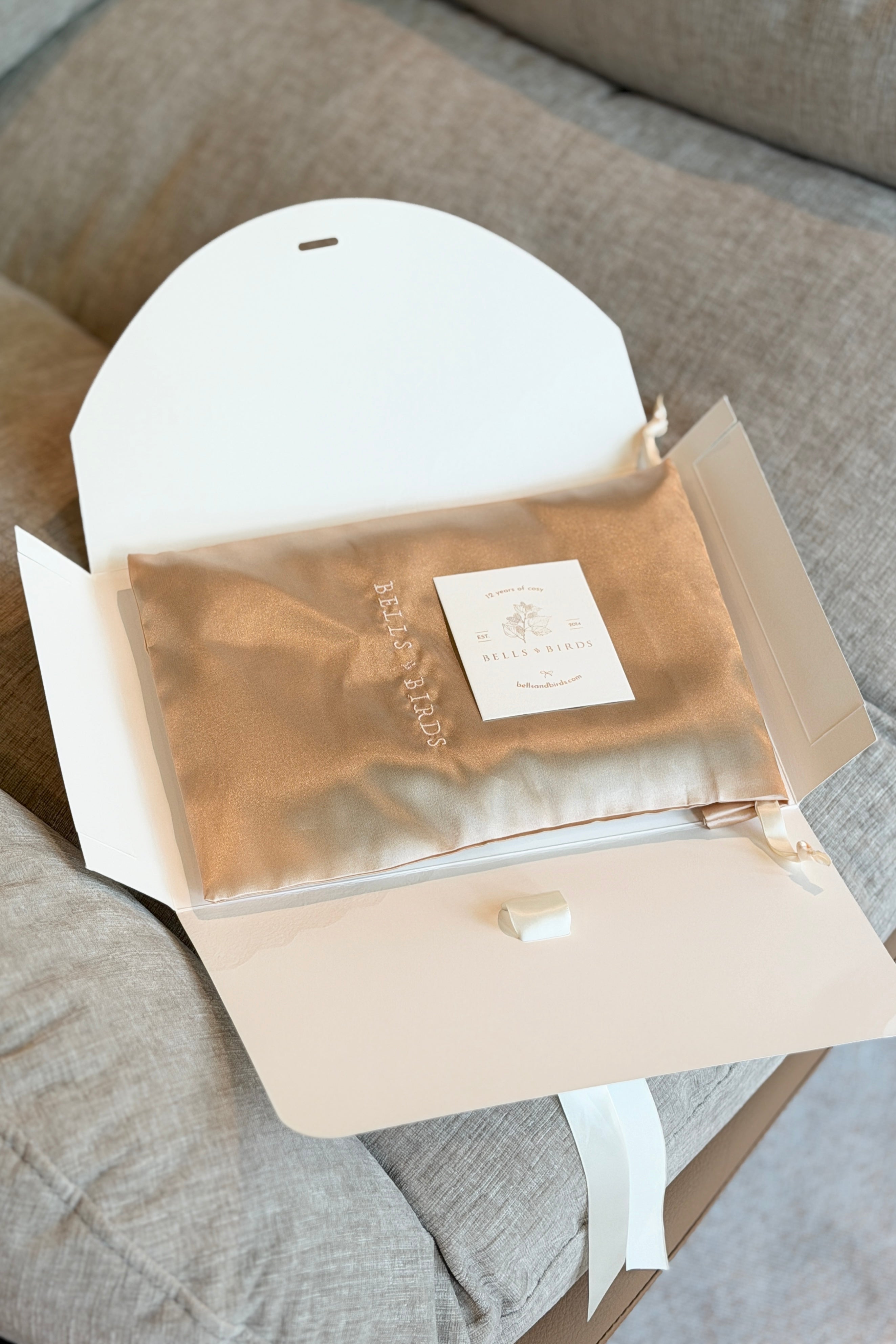 Gift Wrapping - Bells & Birds
