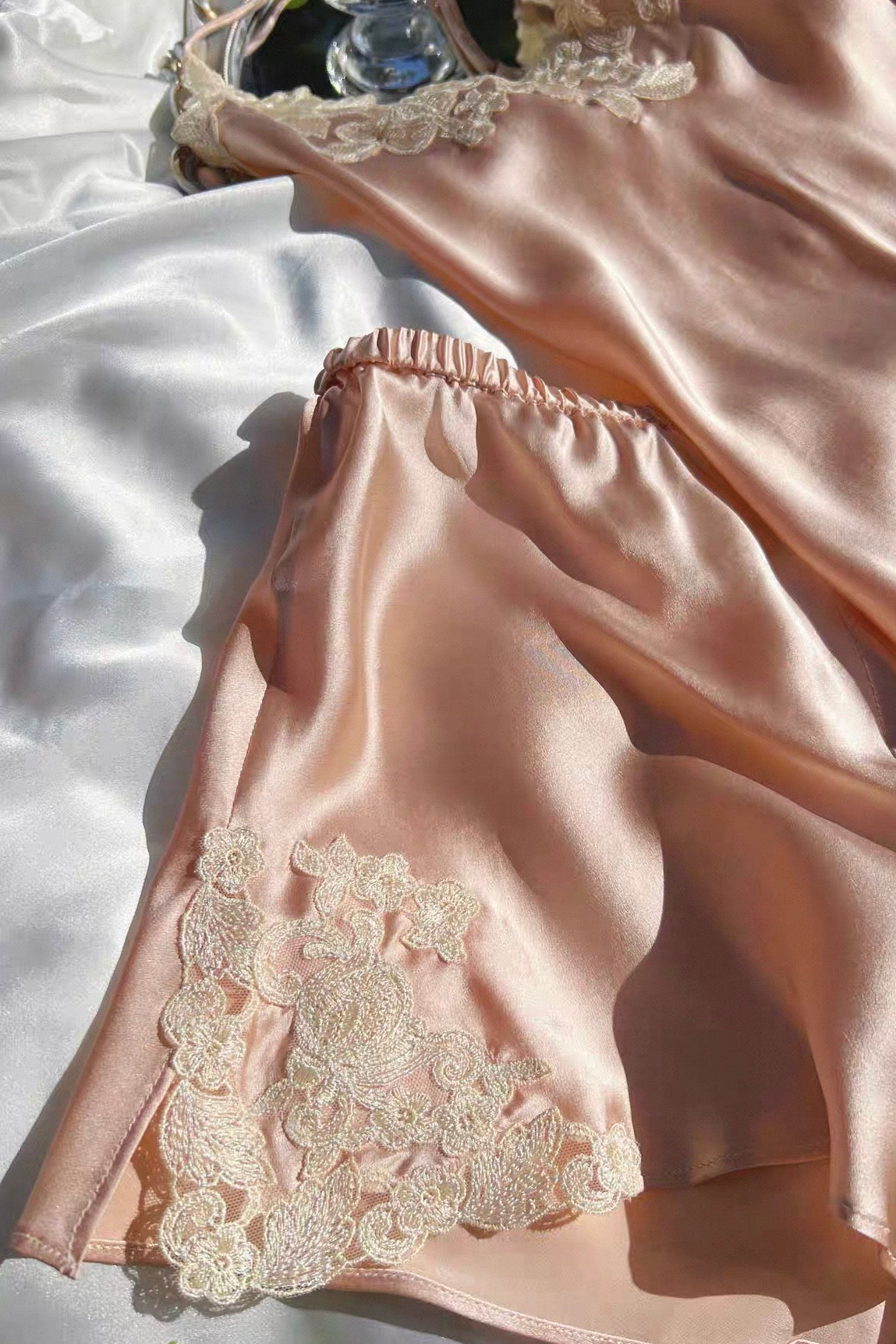 Florentine Mulberry Silk Cami Set (Pink) - Bells & Birds