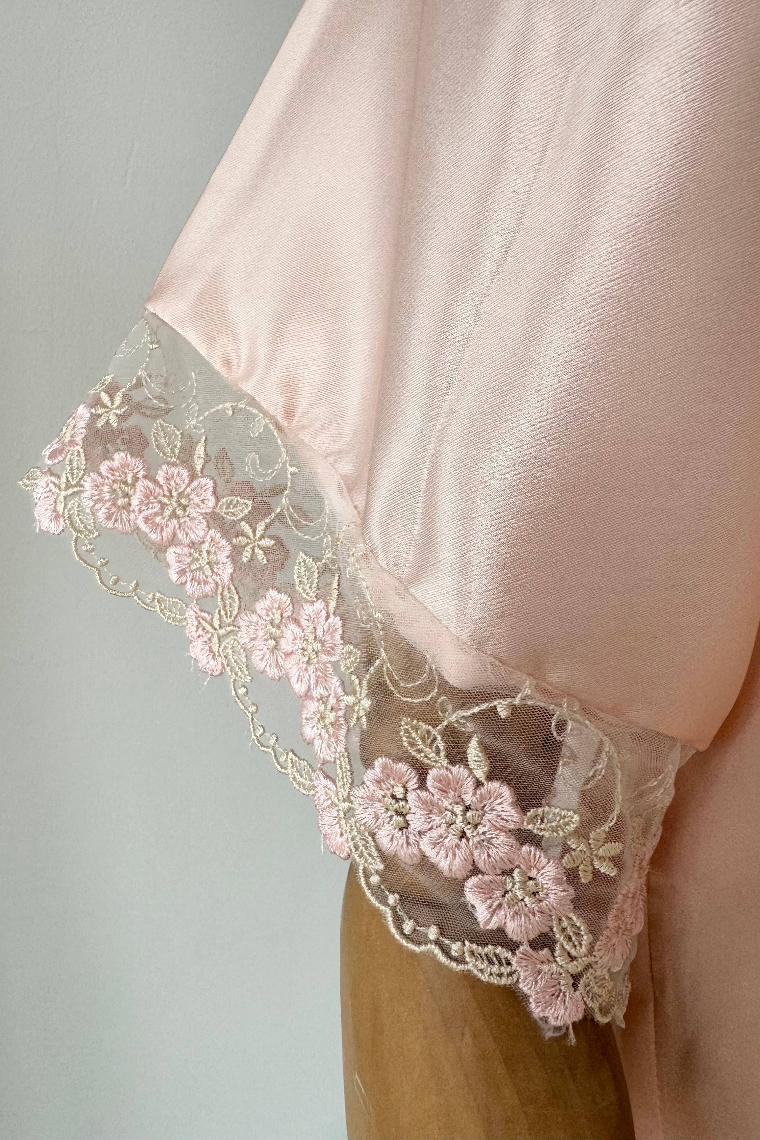 Aimee Lace Trim Silk Robe (Peach) - Bells & Birds