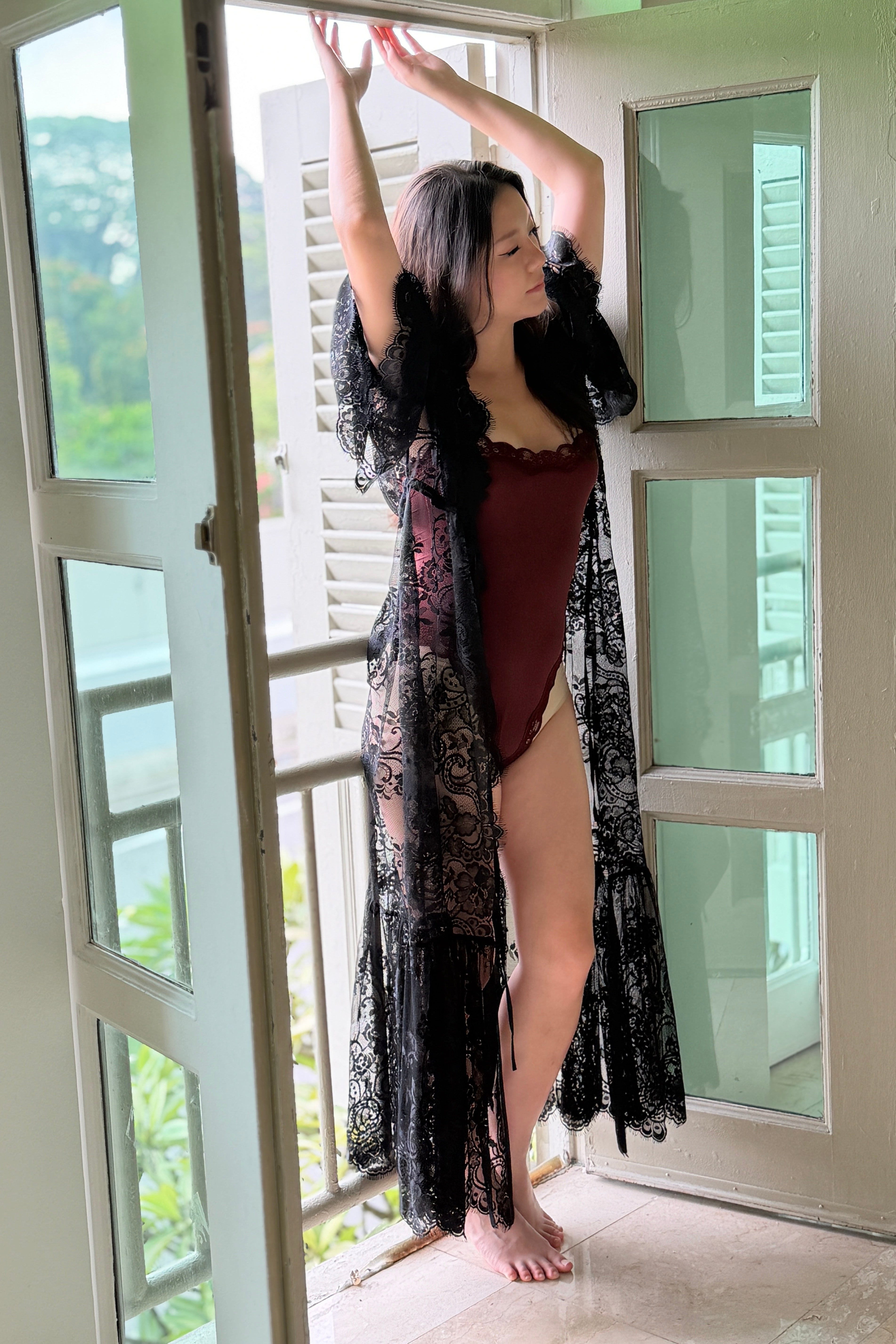 Charlotte Lace Gown (Black)