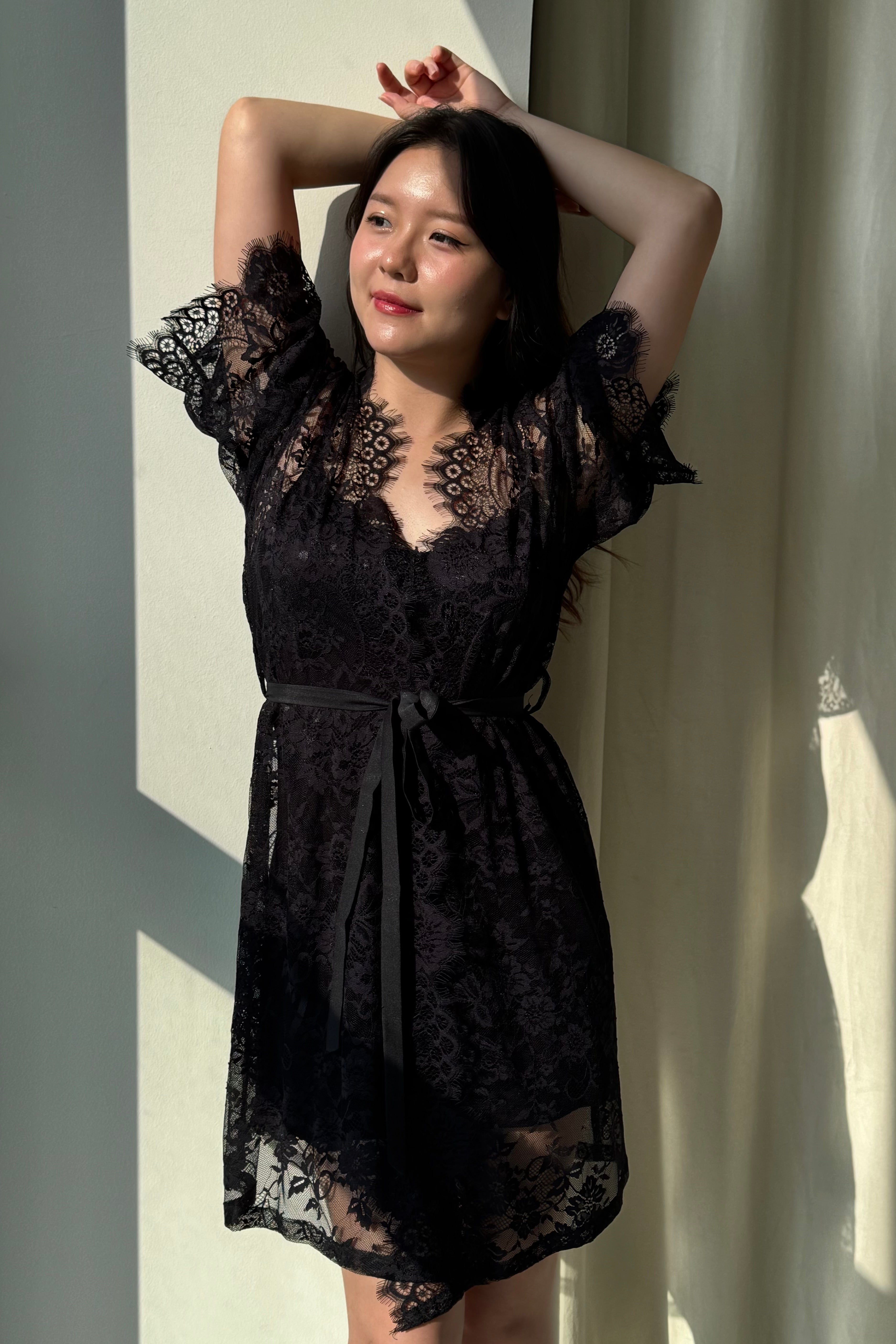 Femme en Noir Lace Robe - Bells & Birds