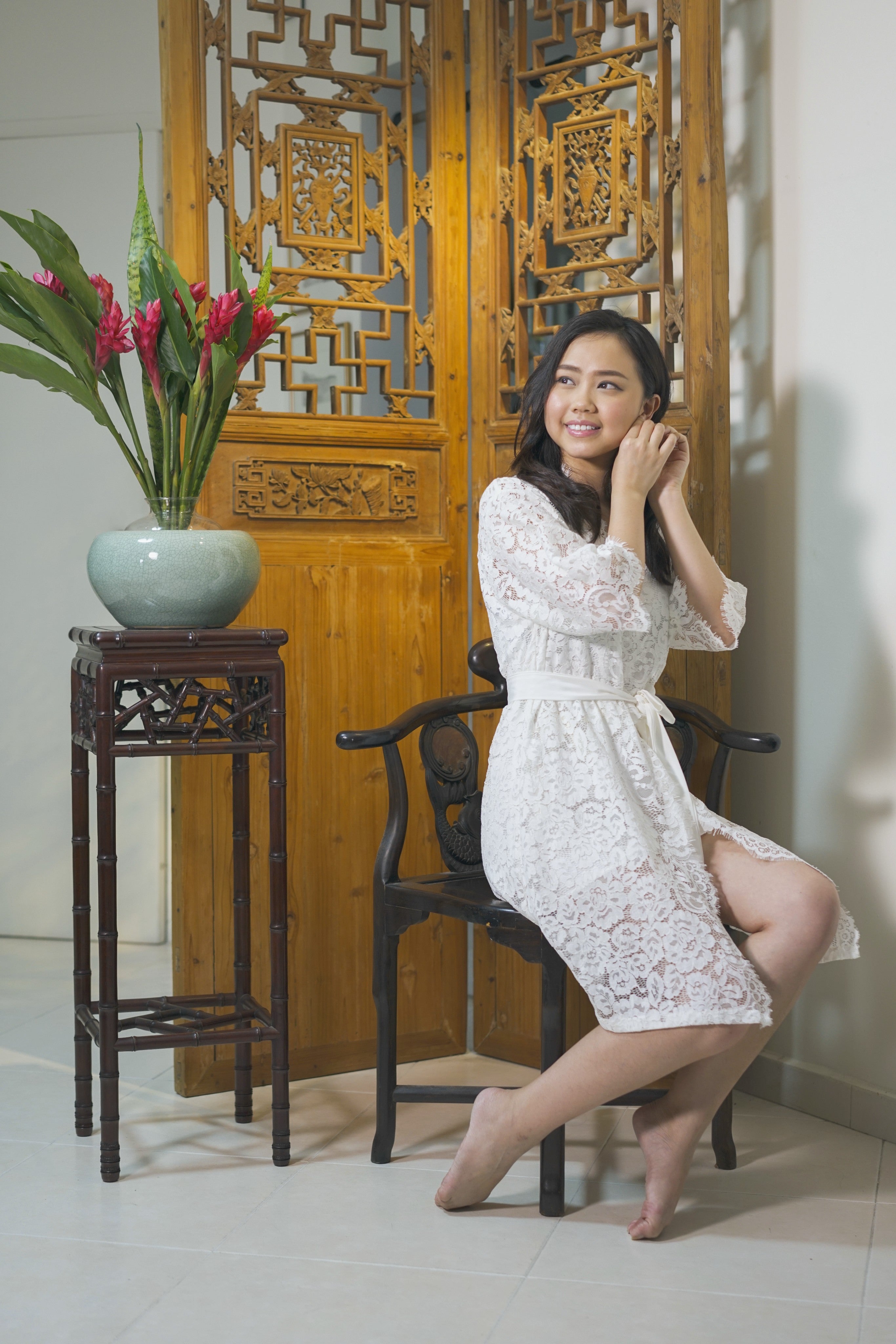 Fée en Blanc Lace Robe - Bells & Birds