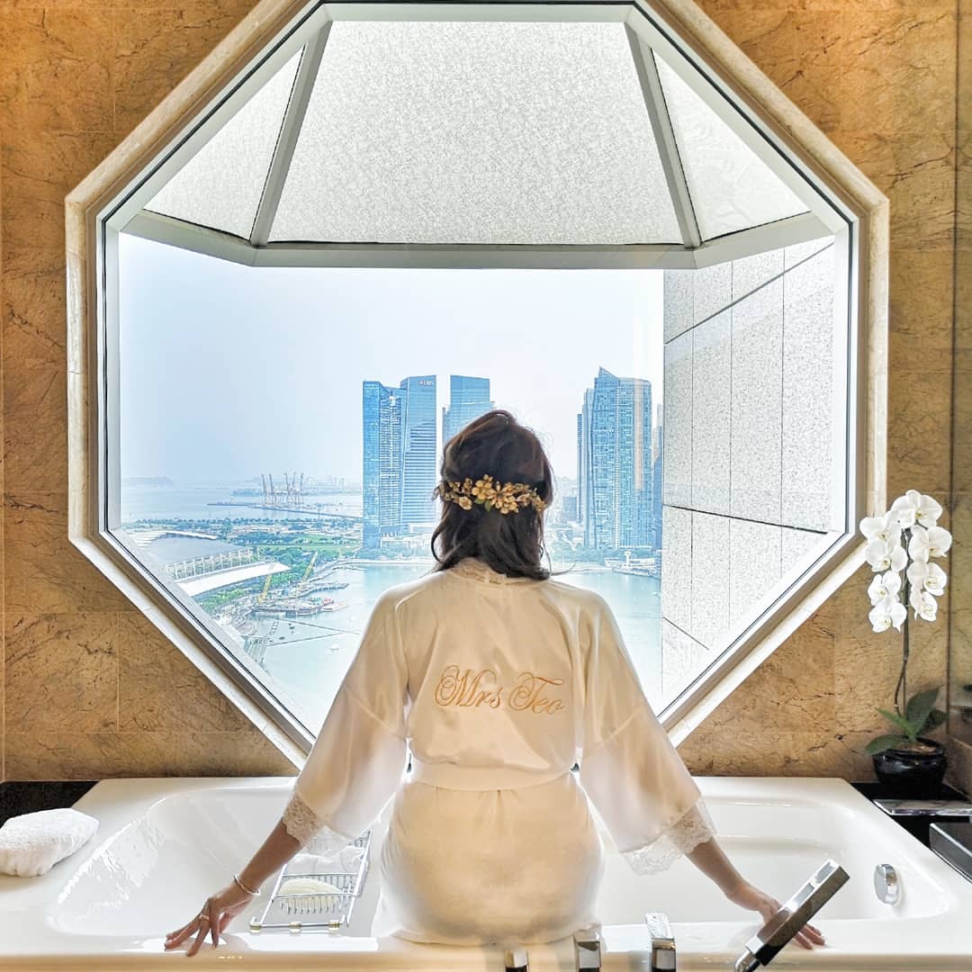 Classic Silk Robe (White)