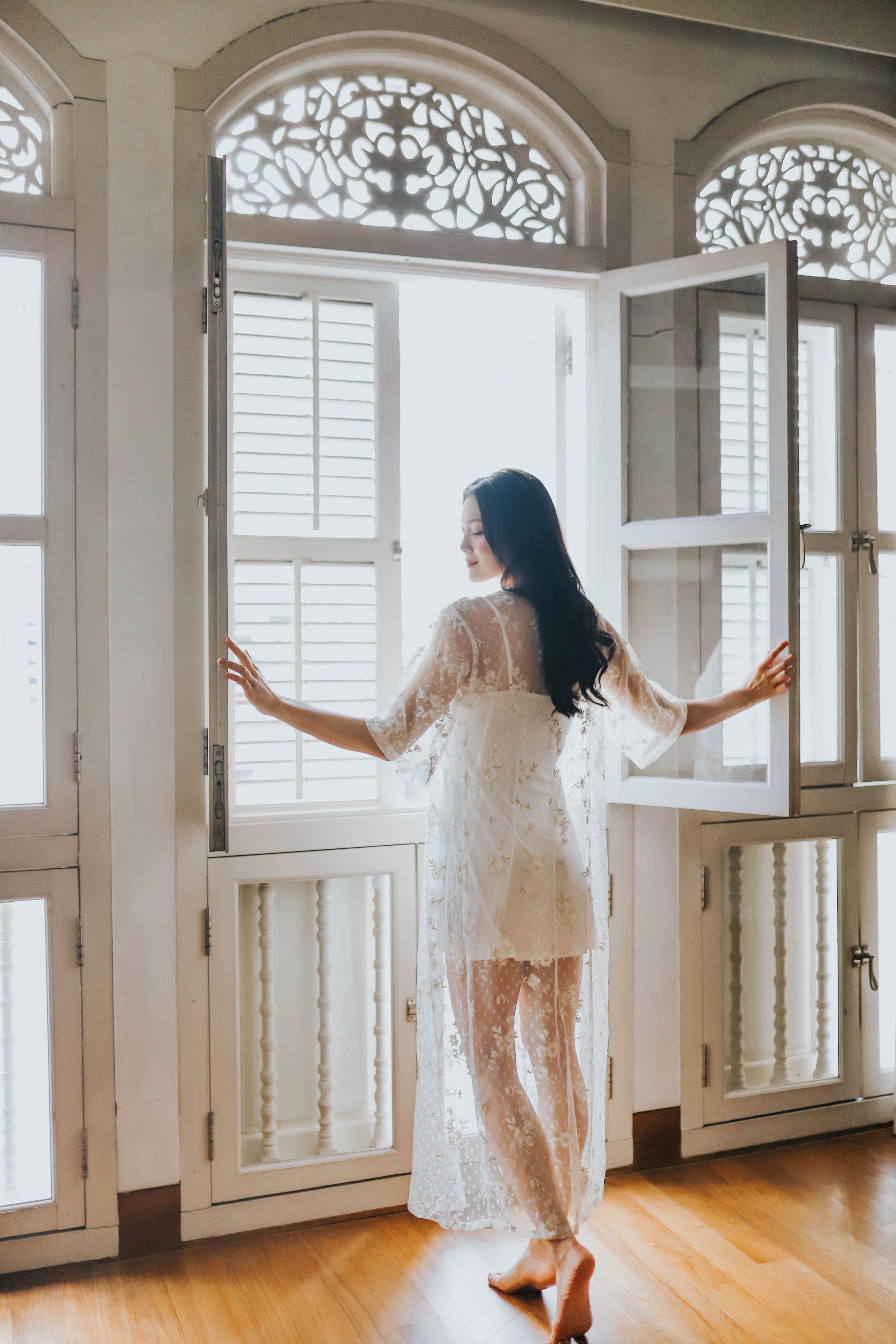 Godiva Lace Maxi Robe