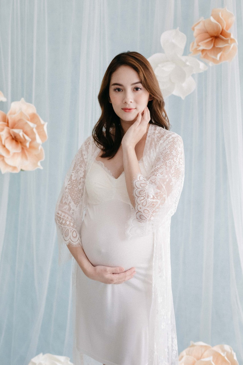 Enchanté Lace Maxi Robe