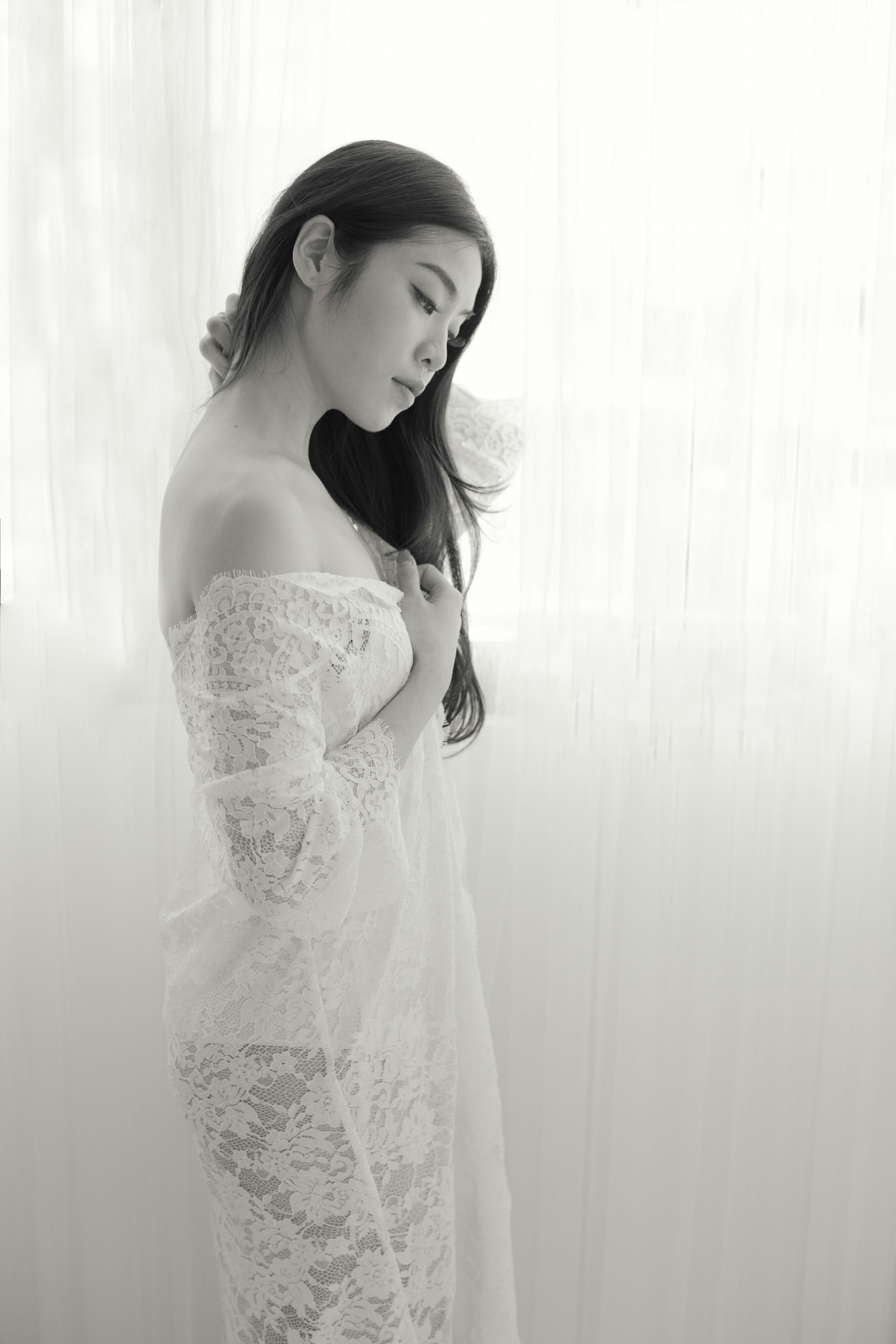 Fée en Blanc Lace Maxi Robe - Bells & Birds