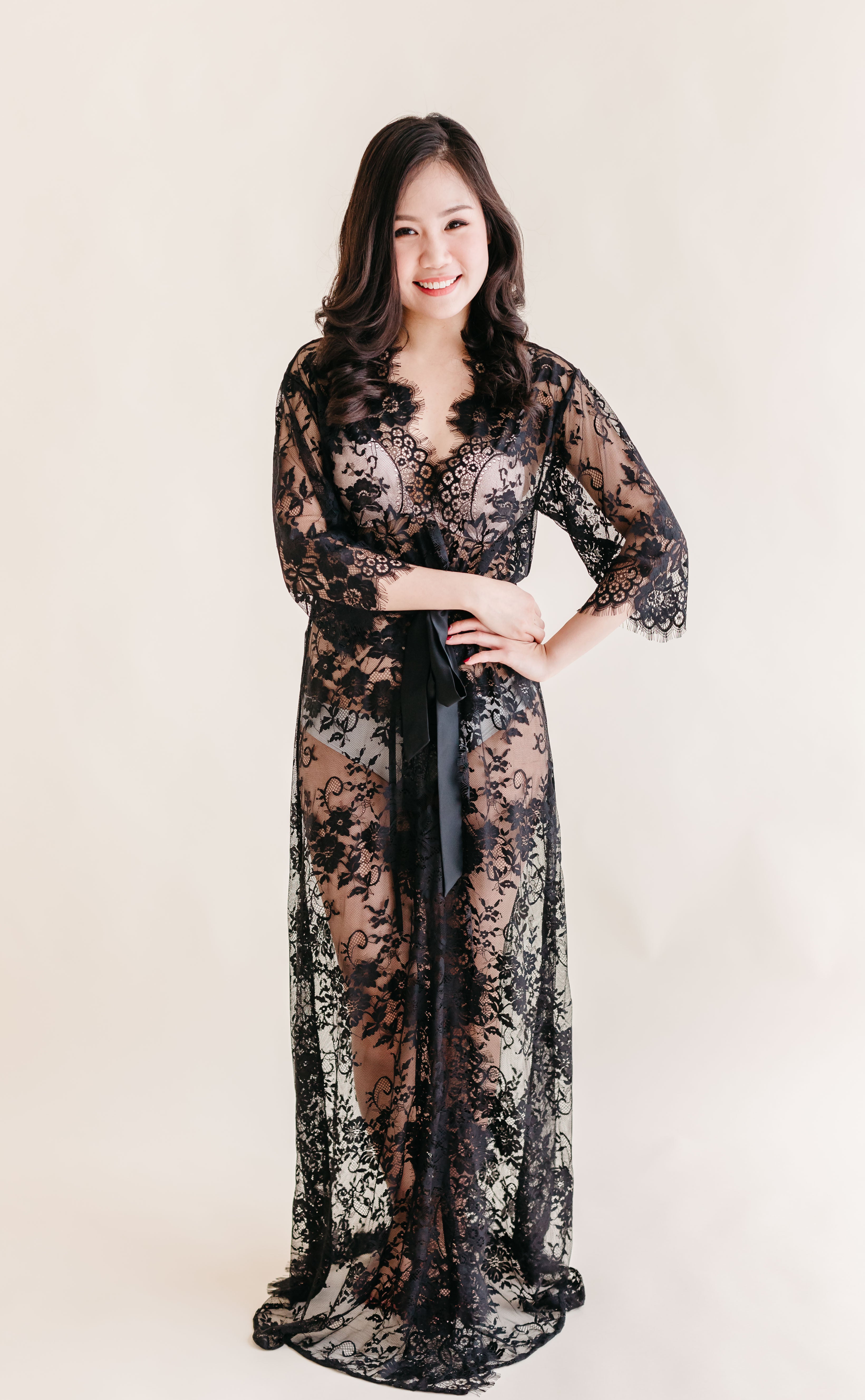 Femme en Noir Lace Maxi Robe - Bells & Birds