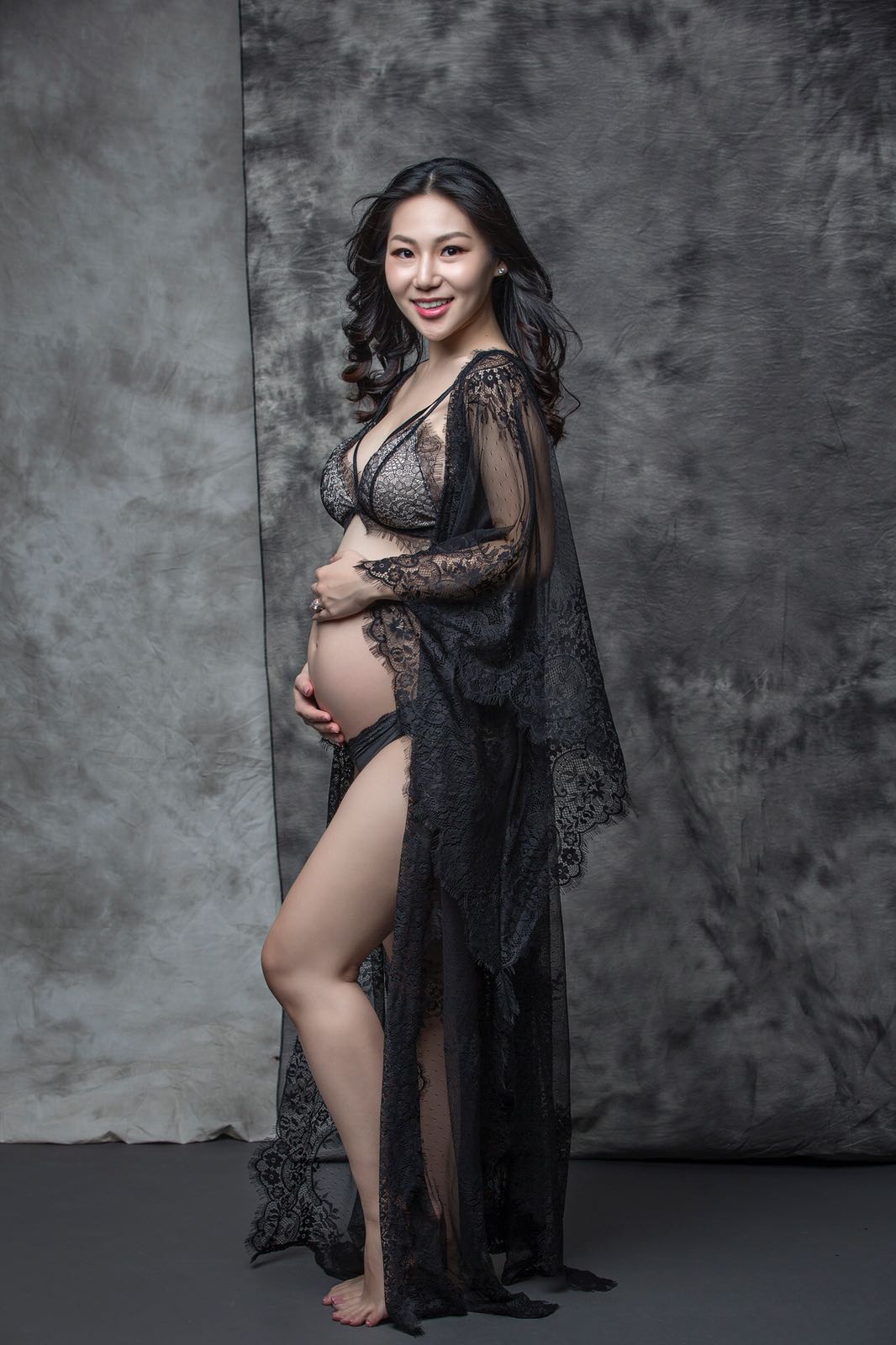 Mon Trésor Lace Kaftan (Noir) - Bells & Birds