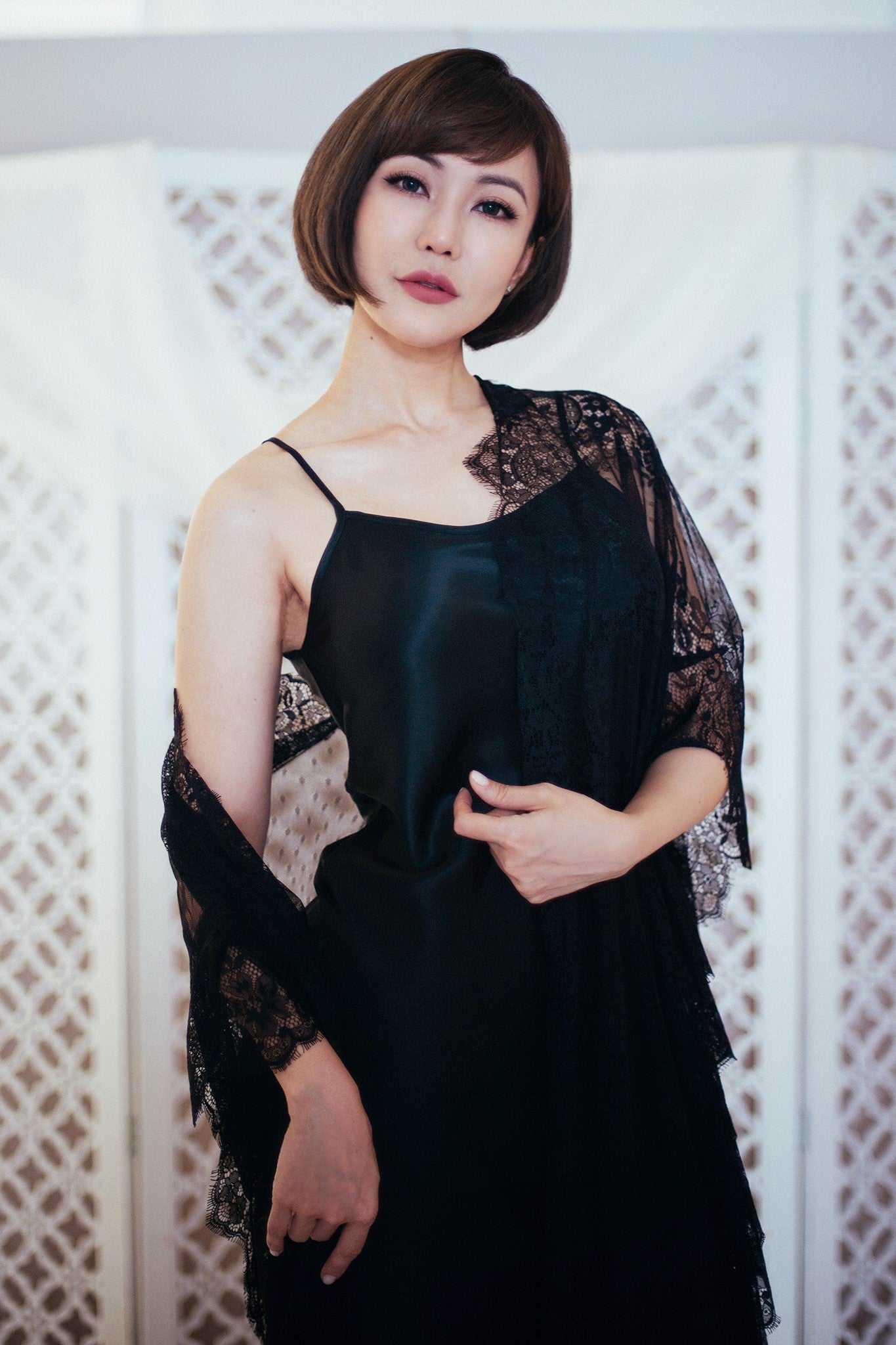 Mon Trésor Lace Kaftan (Noir)