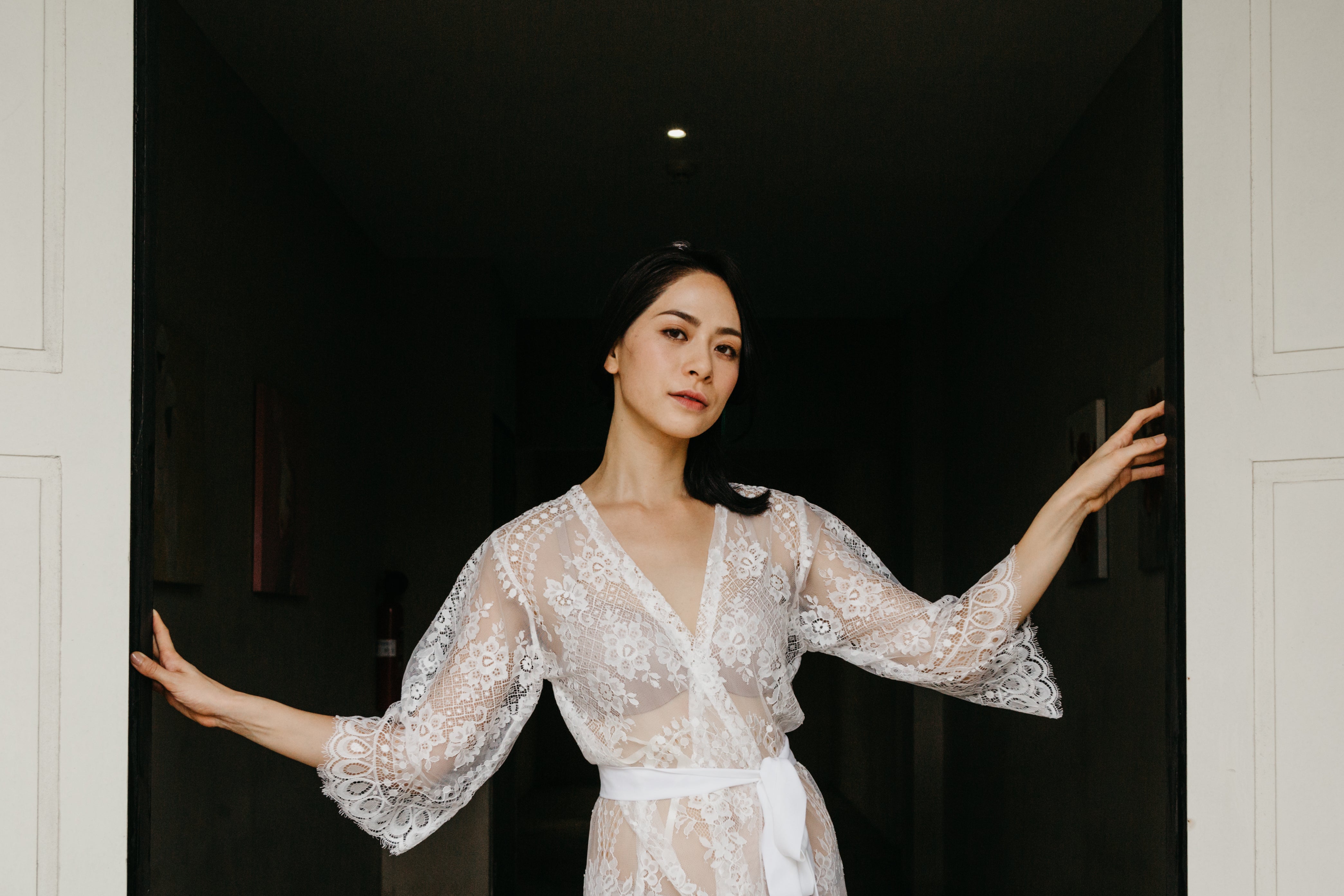 Enchanté Lace Maxi Robe
