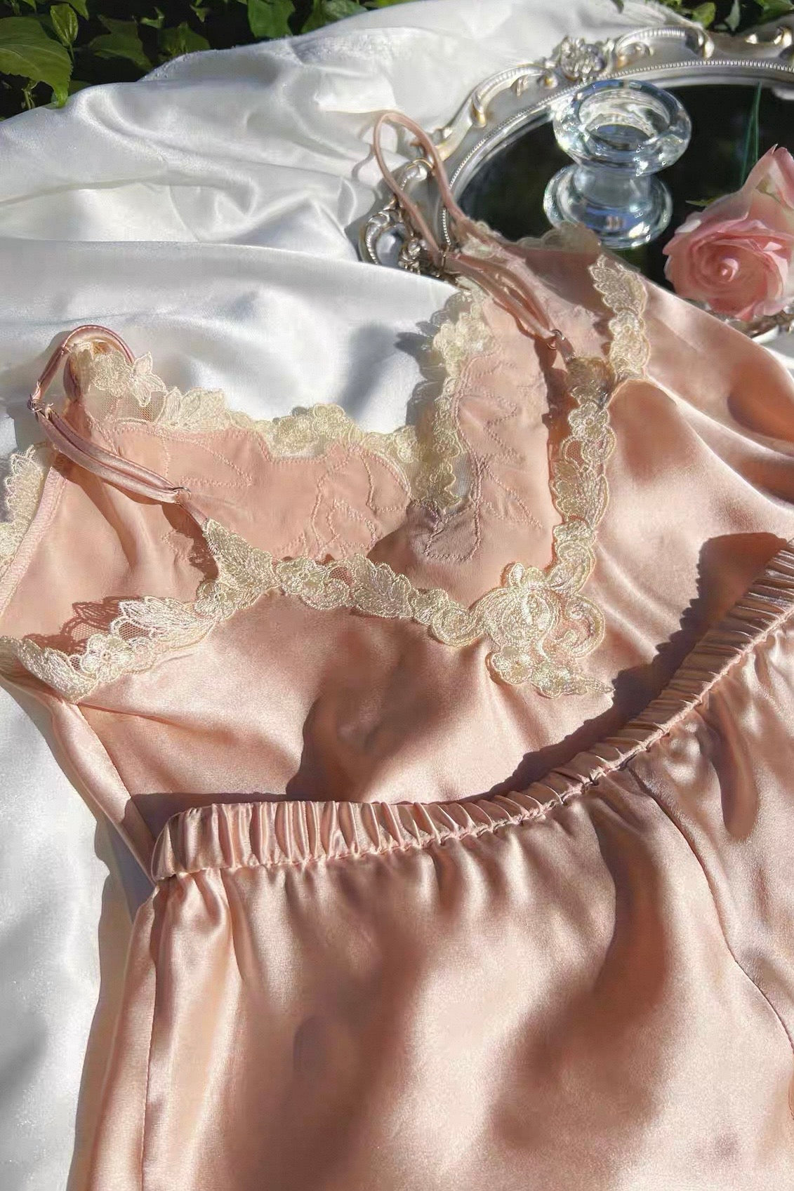 Florentine Mulberry Silk Cami Set (Pink) - Bells & Birds