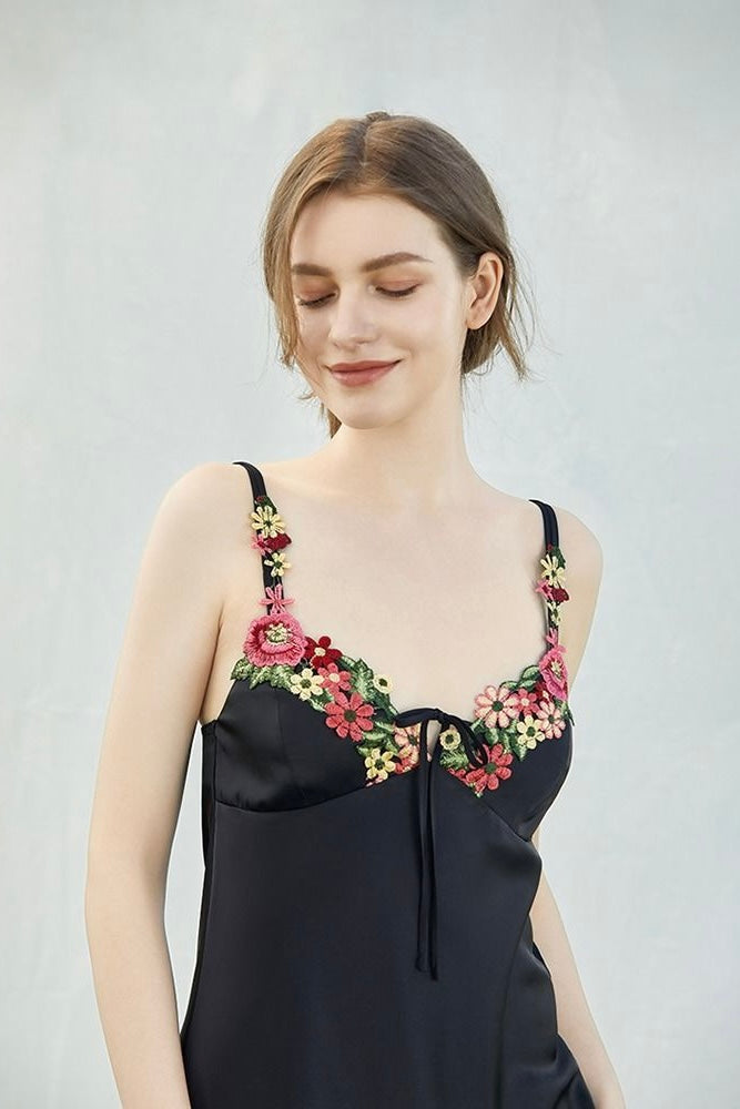 Fleur Satin Slip (Black)