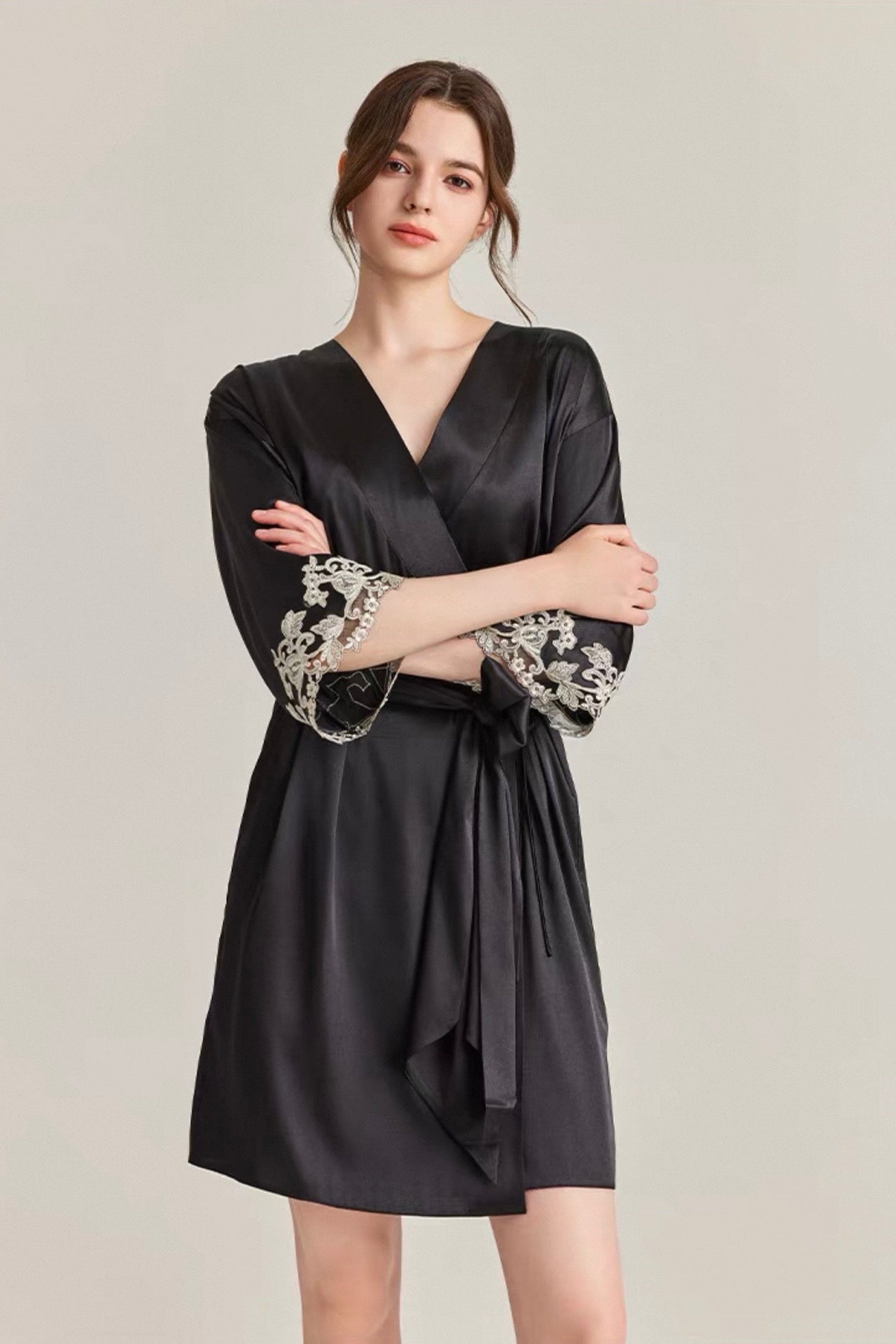 Florentine Mulberry Silk Robe (Black) - Bells & Birds