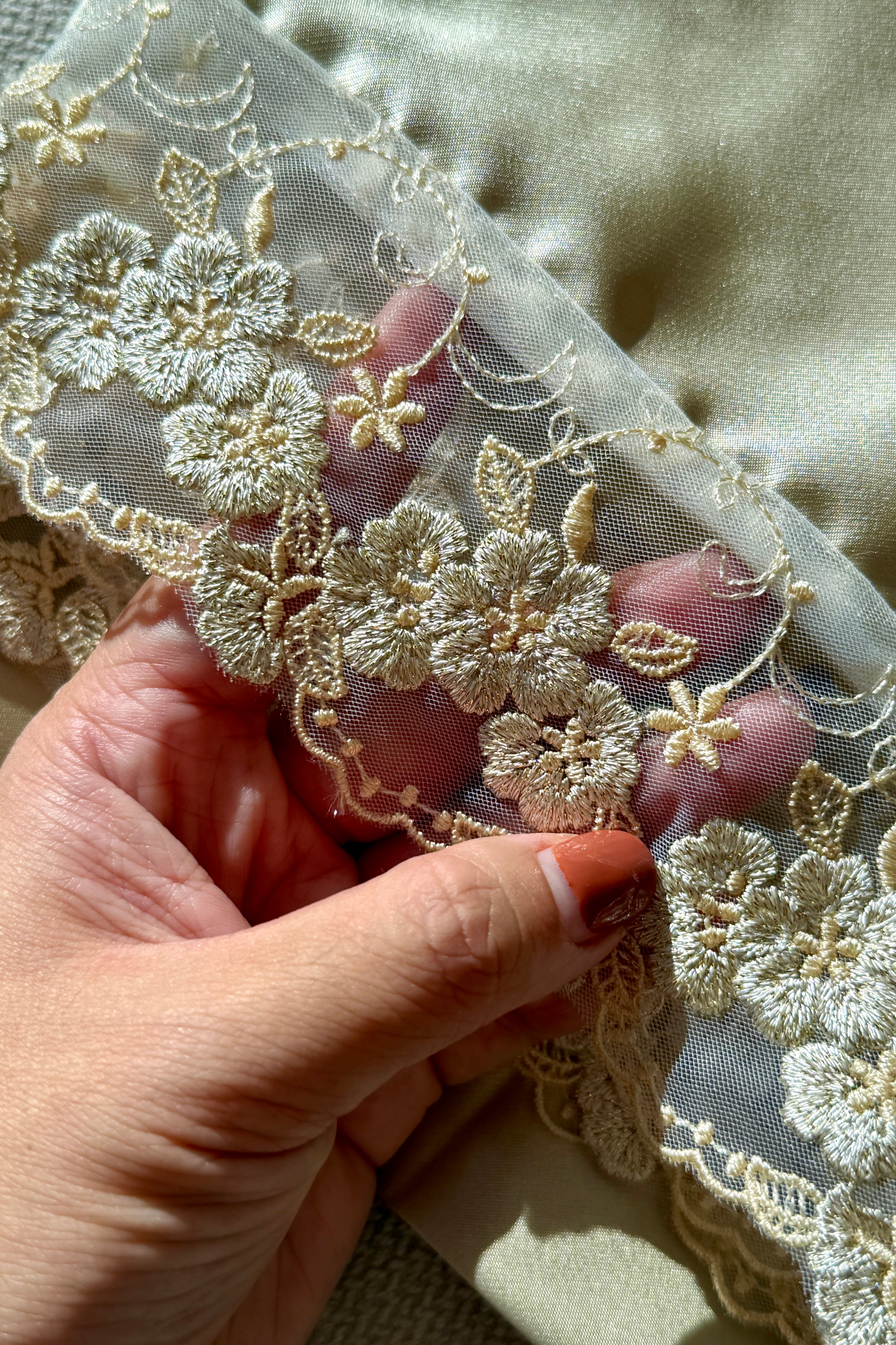 Aimee Lace Trim Silk Robe (Pink)