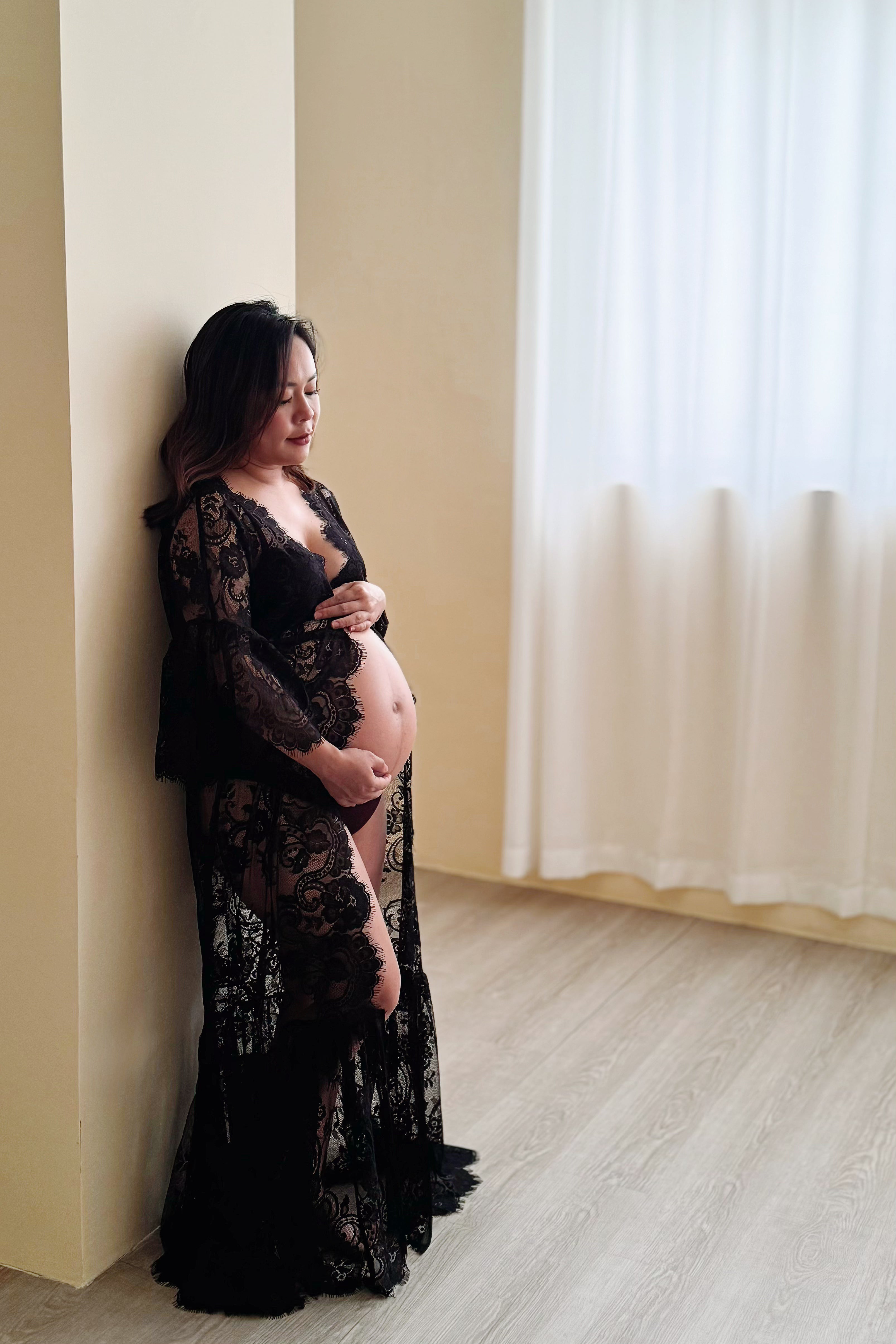 Charlotte Lace Gown (Black)